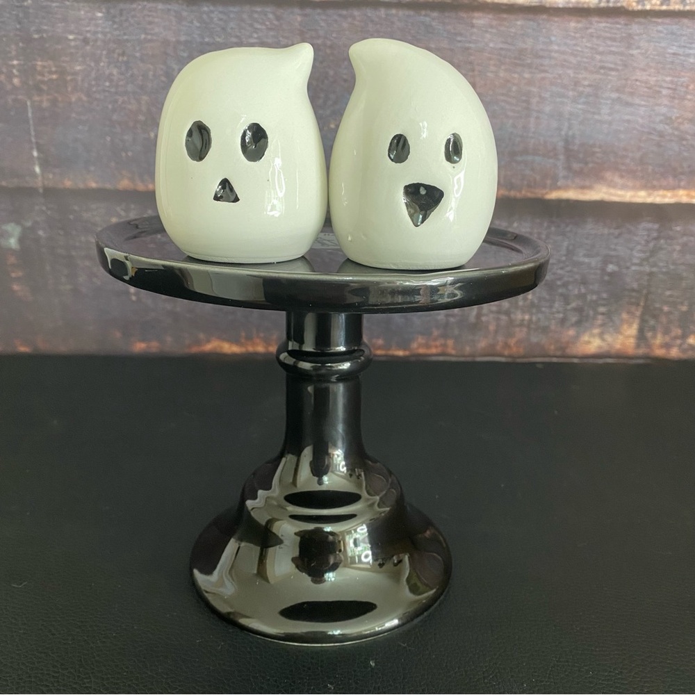 Ghost Head Salt & Pepper Shaker Set